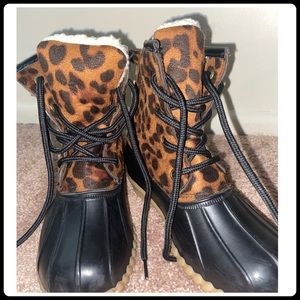 USED-Olivia miller|animal print| girls boots size 13|